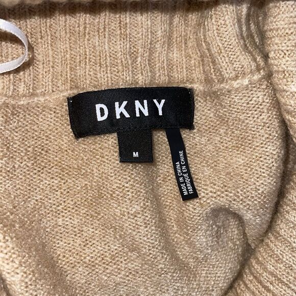 DKNYC Womens M Sweater Turtle Neck Pullover Tan White Striped Super soft - Picture 4 of 4